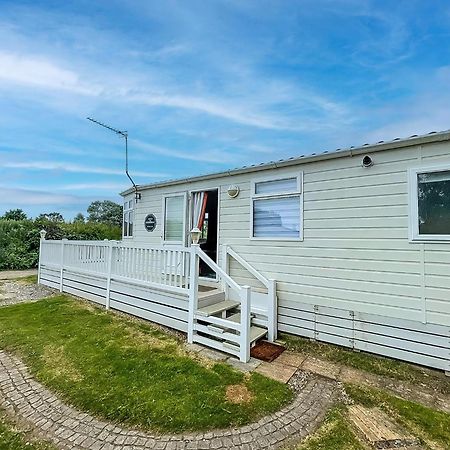 Great Dog Friendly Caravan To Hire With Field Views In Norfolk Ref 10132B Belton with Browston Εξωτερικό φωτογραφία